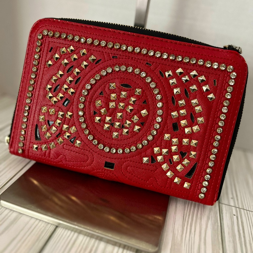 MMS Design Studio Red Wallet with detachable Crossbody Chain, EUC